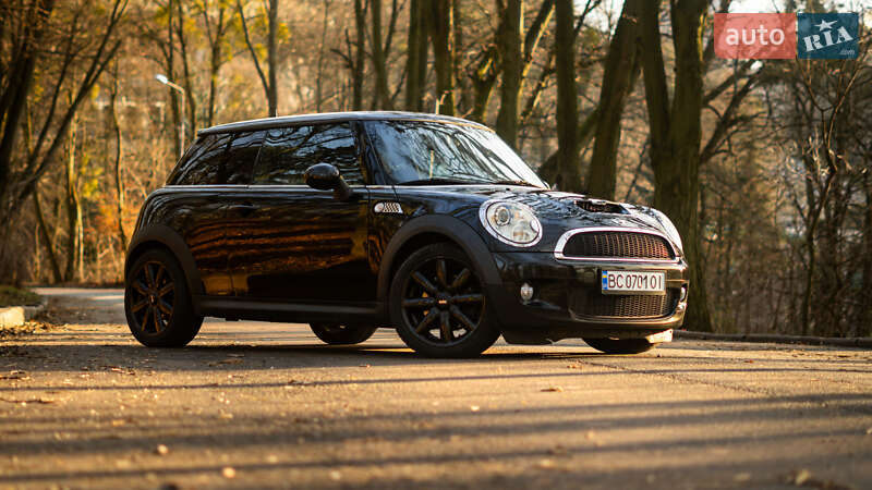 Хэтчбек MINI Hatch 2009 в Львове