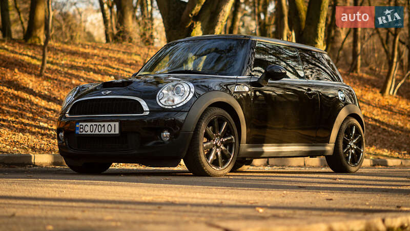 Хэтчбек MINI Hatch 2009 в Львове