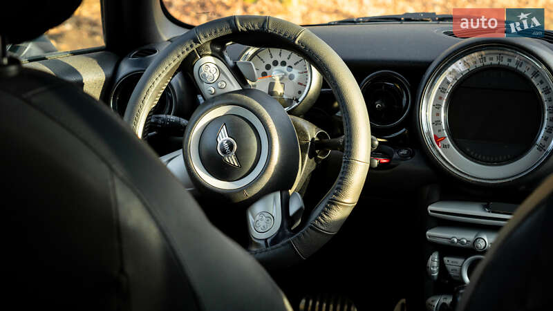 Хэтчбек MINI Hatch 2009 в Львове