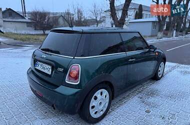 Хетчбек MINI Hatch 2010 в Радивиліві