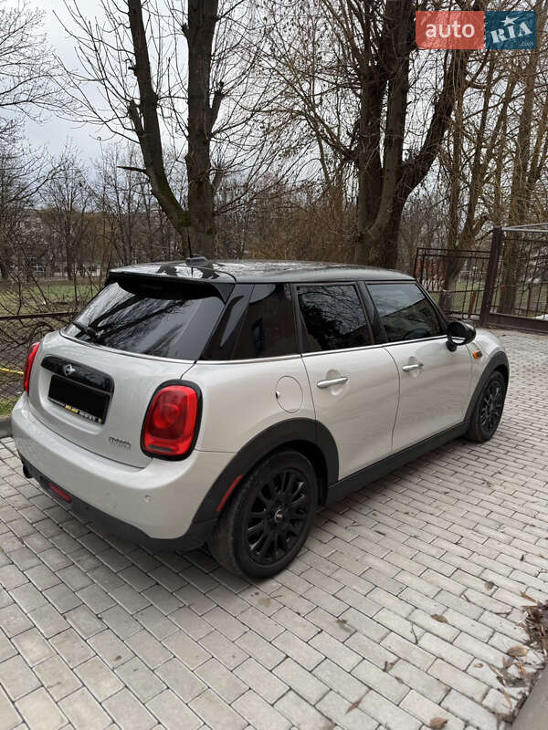 Хетчбек MINI Hatch 2017 в Тернополі фото 7 Хетчбек MINI Hatch 2017 в Тернополі