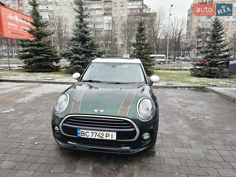 Хетчбек MINI Hatch 2015 в Львові