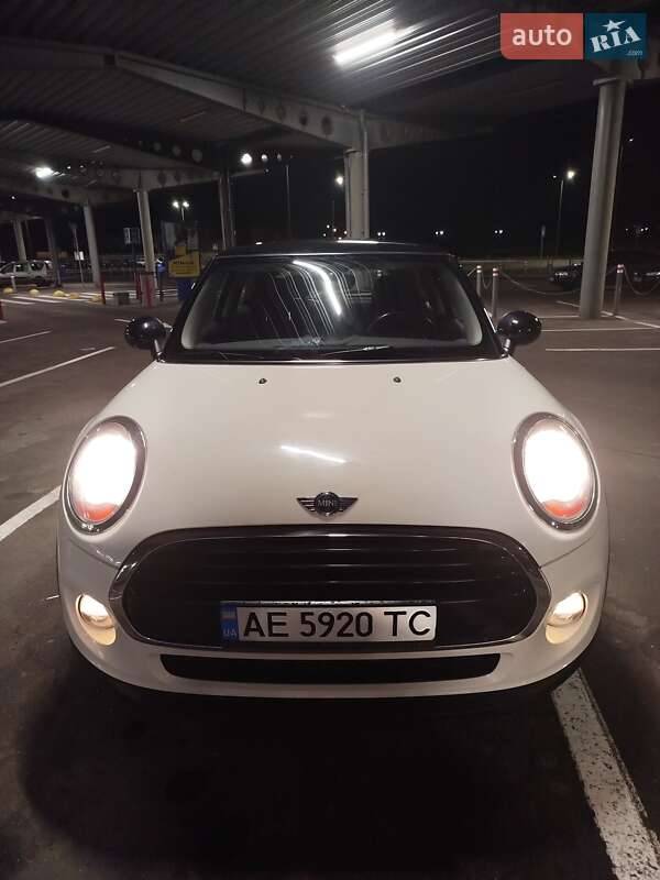 Хетчбек MINI Hatch 2015 в Кривому Розі