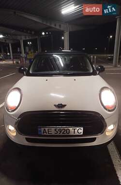 Хэтчбек MINI Hatch 2015 в 