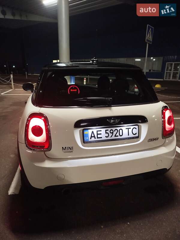 Хетчбек MINI Hatch 2015 в Кривому Розі