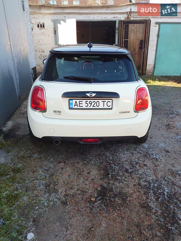 Хетчбек MINI Hatch 2015 в Кривому Розі