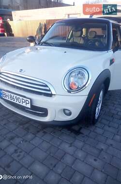 Хэтчбек MINI Hatch 2013 в Раздельной Хэтчбек MINI Hatch 2013 в Раздельной