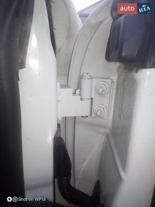 Хэтчбек MINI Hatch 2013 в Раздельной фото 13 Хэтчбек MINI Hatch 2013 в Раздельной