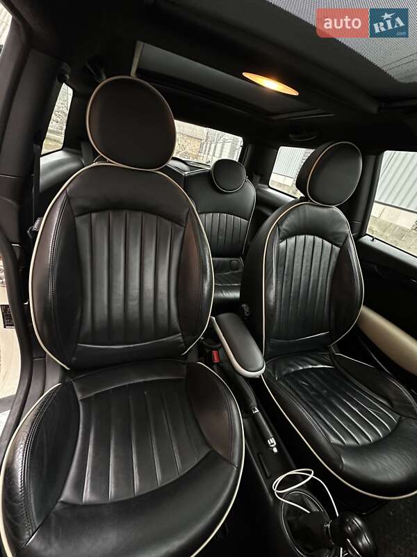 Хетчбек MINI Hatch 2009 в Вишгороді