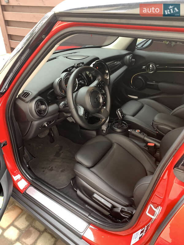 Хэтчбек MINI Hatch 2022 в Киеве