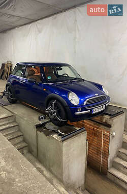 Хетчбек MINI Hatch 2002 в 