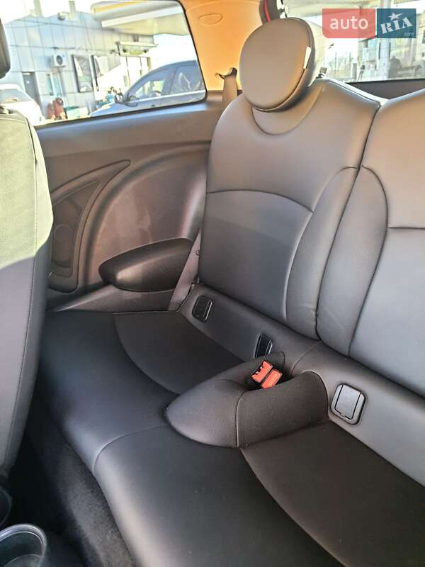 Хетчбек MINI Hatch 2012 в Броварах