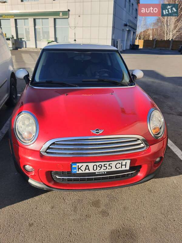 Хетчбек MINI Hatch 2012 в Броварах