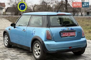 Хэтчбек MINI Hatch 2004 в Староконстантинове