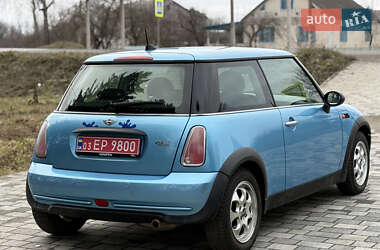 Хэтчбек MINI Hatch 2004 в Староконстантинове