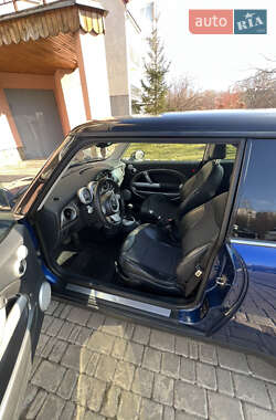 Хэтчбек MINI Hatch 2004 в 