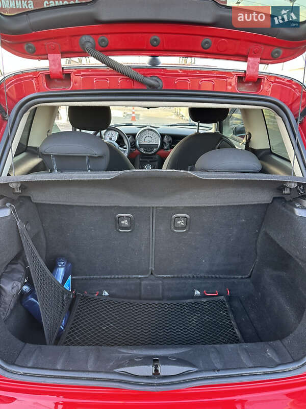 Хетчбек MINI Hatch 2013 в Ужгороді