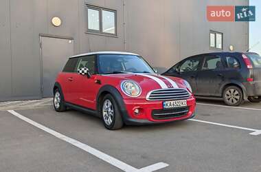 Хэтчбек MINI Hatch 2012 в Киеве