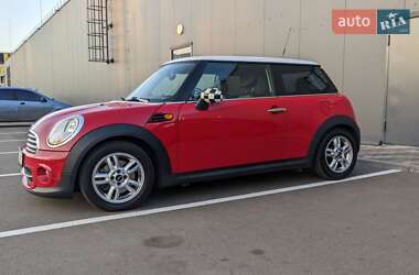 Хетчбек MINI Hatch 2012 в 