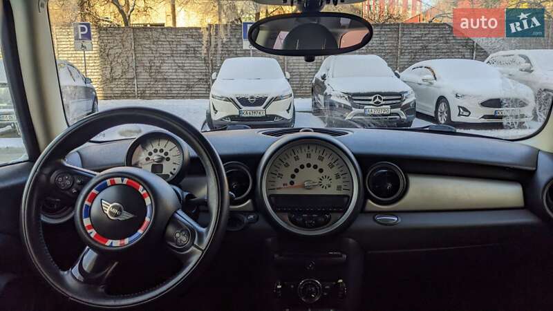 Хетчбек MINI Hatch 2012 в Києві