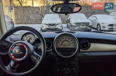 Хетчбек MINI Hatch 2012 в 