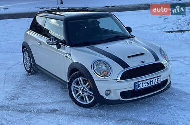 Хэтчбек MINI Hatch 2012 в Киеве