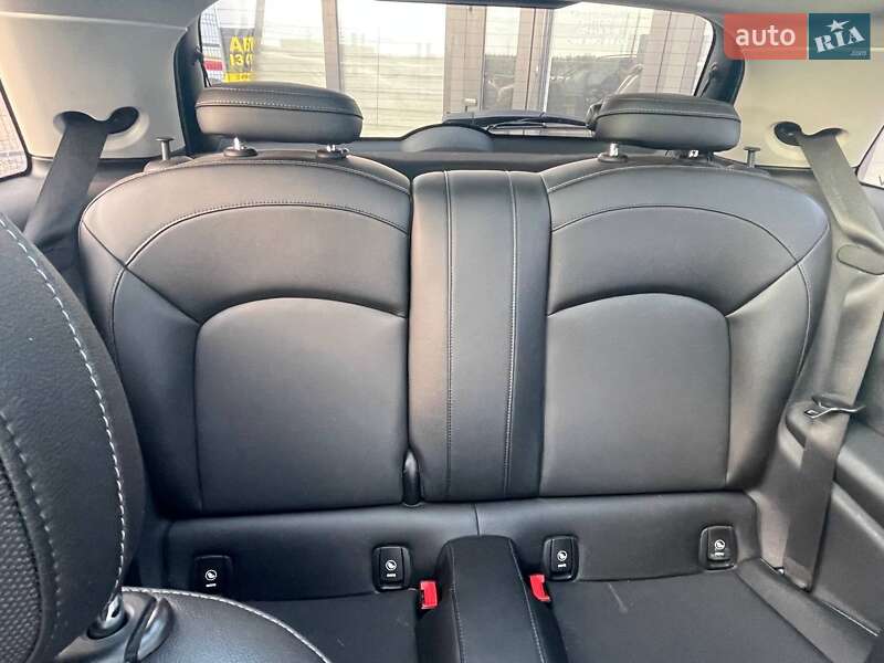 Хетчбек MINI Hatch 2014 в Львові