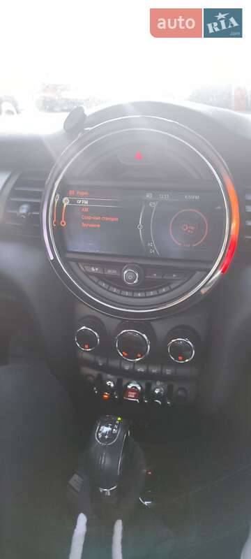 Хэтчбек MINI Hatch 2016 в Киеве