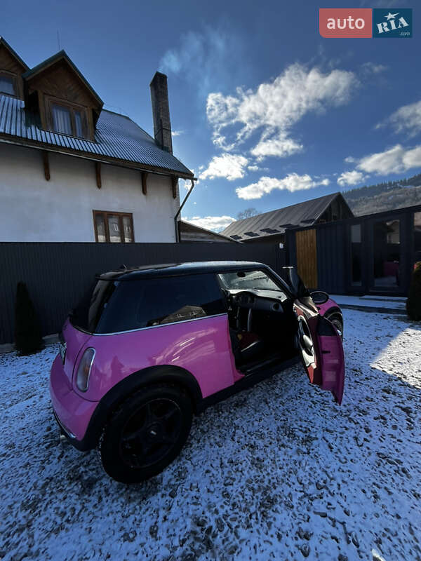 Хэтчбек MINI Hatch 2003 в Черной Тисе