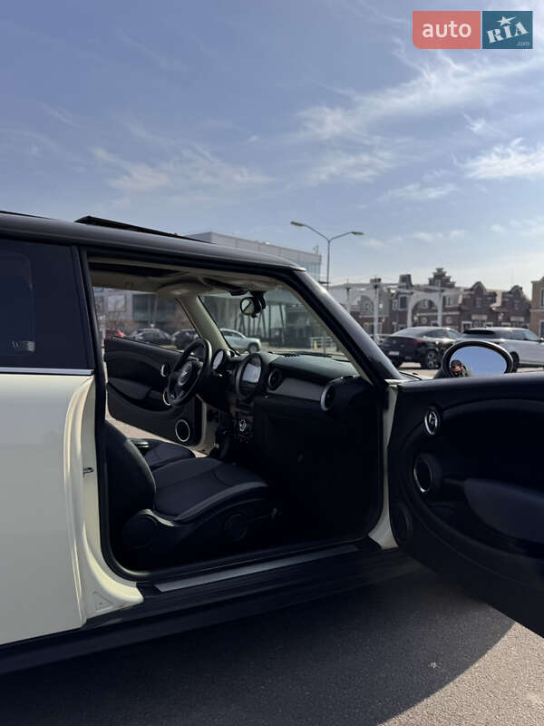 Хетчбек MINI Hatch 2011 в Києві