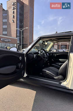 Хэтчбек MINI Hatch 2011 в 