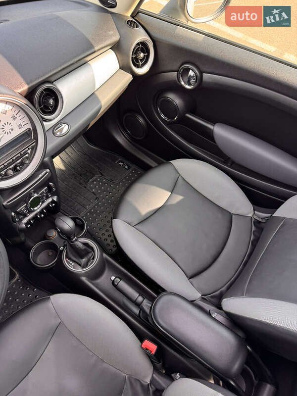 Хетчбек MINI Hatch 2011 в Києві