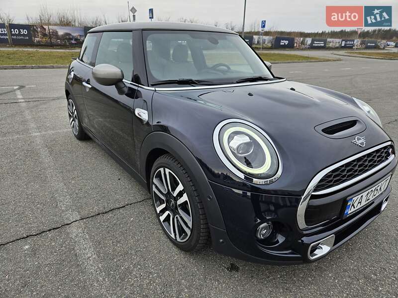 Хетчбек MINI Hatch 2019 в Києві