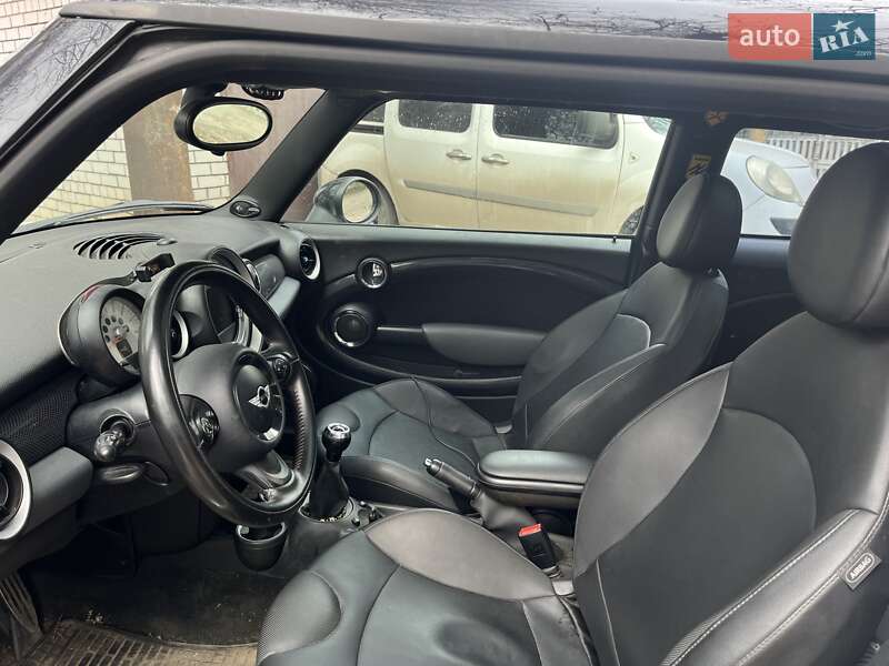Хетчбек MINI Hatch 2010 в Дніпрі