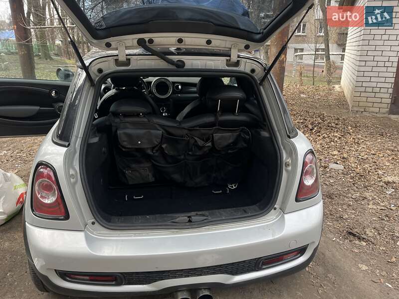 Хетчбек MINI Hatch 2010 в Дніпрі