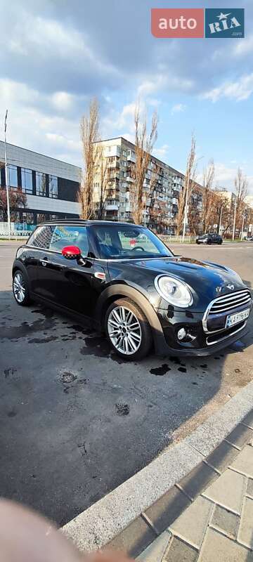 Хэтчбек MINI Hatch 2016 в Киеве