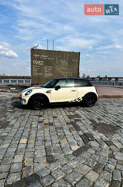 Хэтчбек MINI Hatch 2015 в 