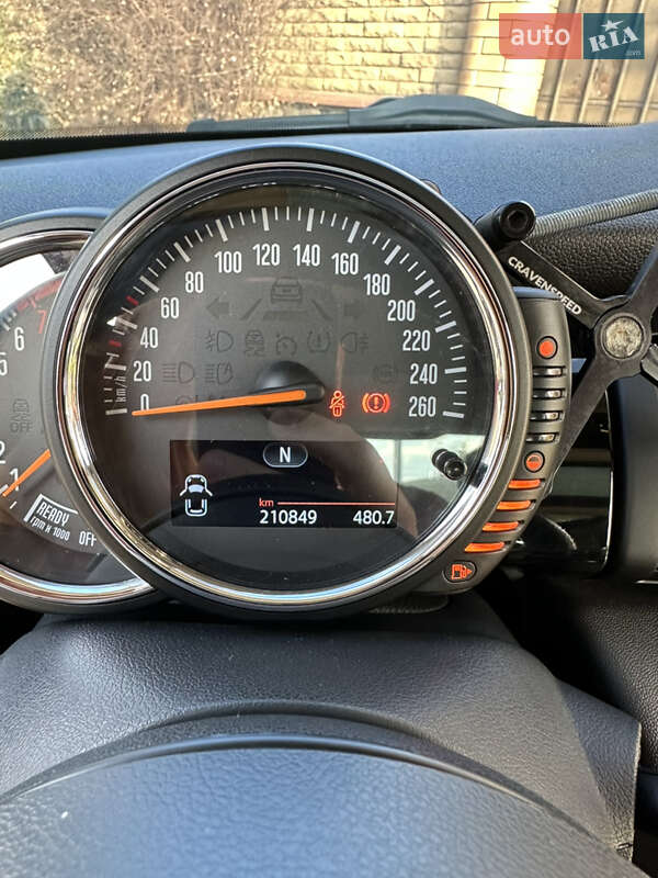 Хэтчбек MINI Hatch 2015 в Киеве