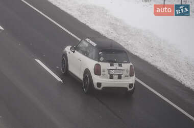 Хетчбек MINI Hatch 2015 в 