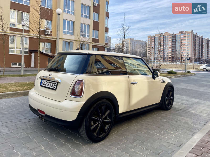 Хетчбек MINI Hatch 2008 в Києві