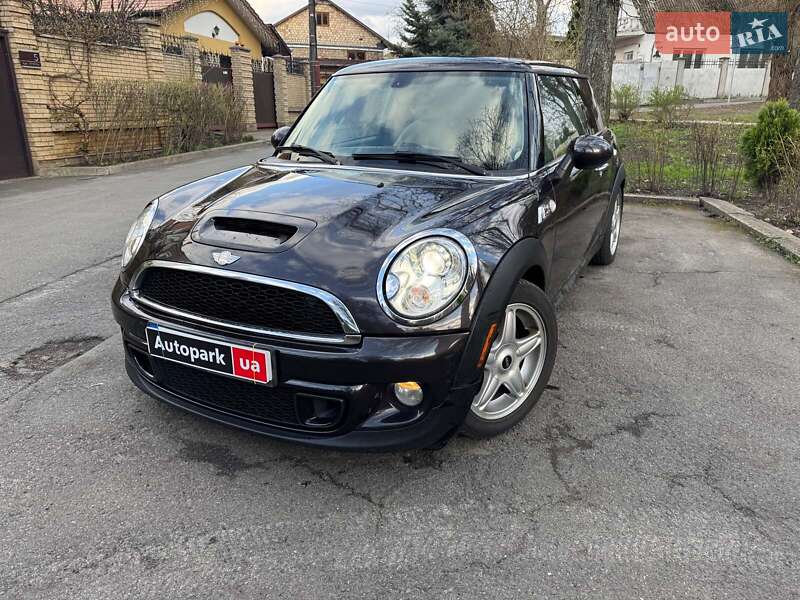 Хетчбек MINI Hatch 2013 в 