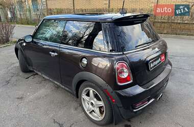 Хетчбек MINI Hatch 2013 в 