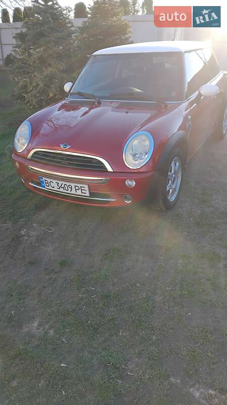 Хетчбек MINI Hatch 2006 в Золочеві