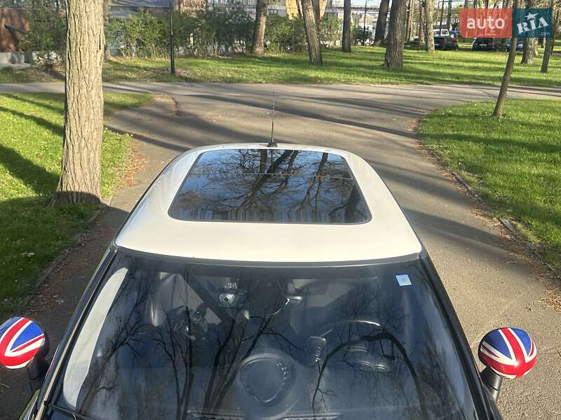 Хэтчбек MINI Hatch 2016 в Киеве