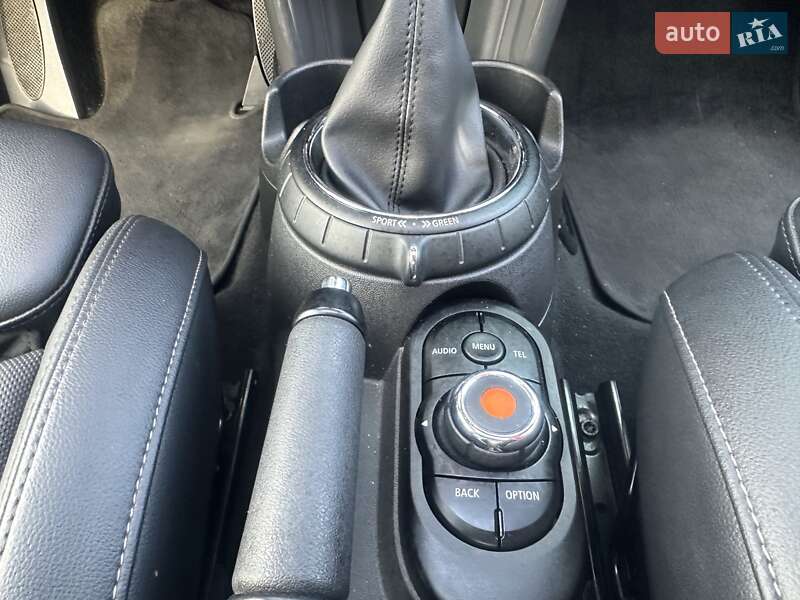 Хетчбек MINI Hatch 2016 в Києві