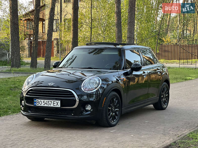 Хетчбек MINI Hatch 2017 в Києві