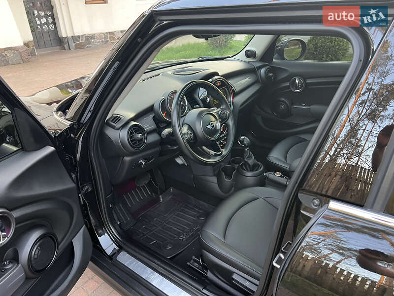 Хетчбек MINI Hatch 2017 в Києві