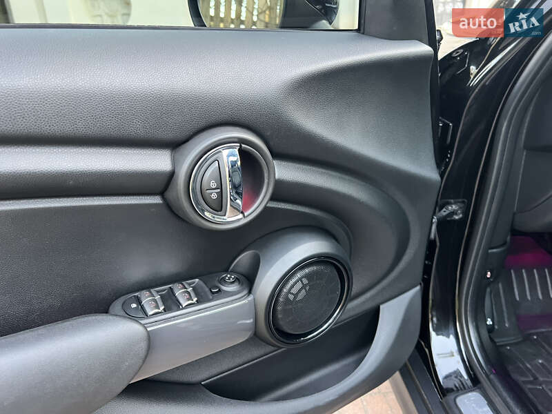 Хетчбек MINI Hatch 2017 в Києві