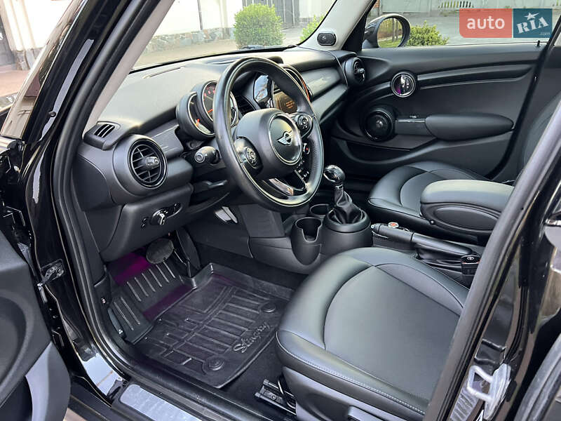 Хетчбек MINI Hatch 2017 в Києві