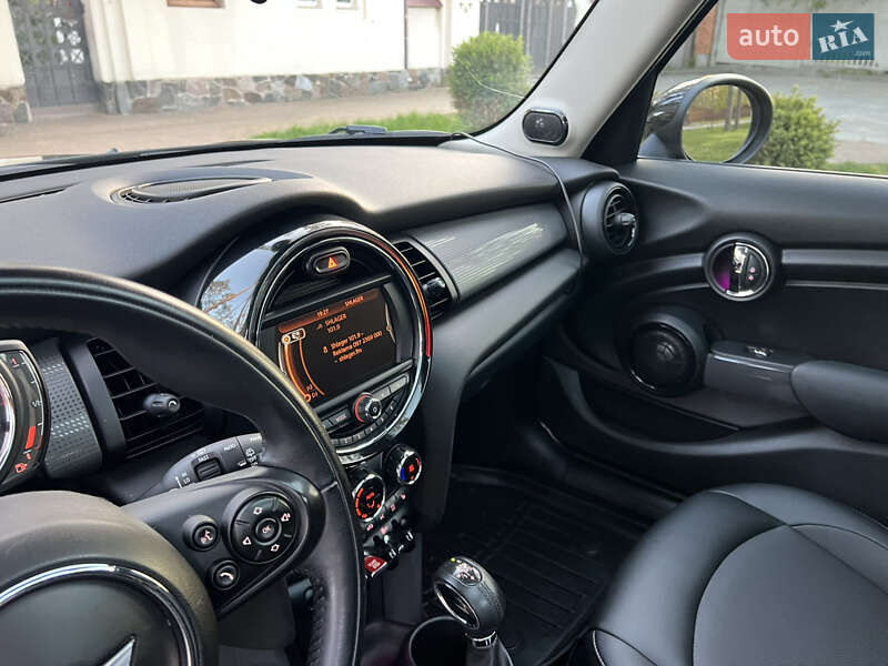 Хетчбек MINI Hatch 2017 в Києві